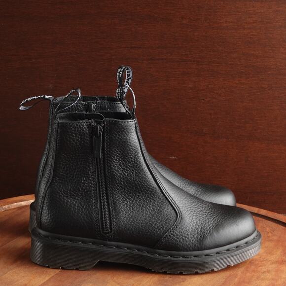 Dr. Martens Boots Womens SZ 7 BLK 2976 W/Zips BLK Leather Chelsea Ankle Casual - Picture 1 of 15